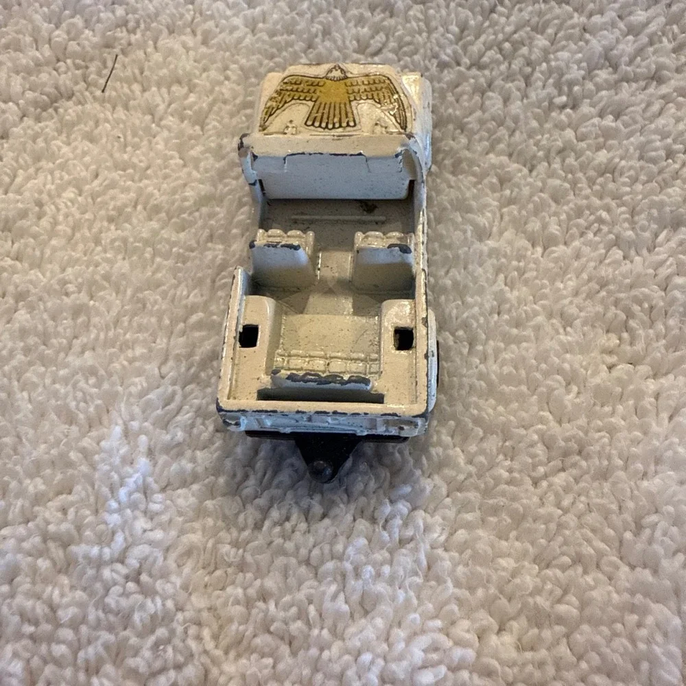 Vintage Matchbox Jeep CJ-6 White Golden‎ Eagle Diecast Toy Car 100-040